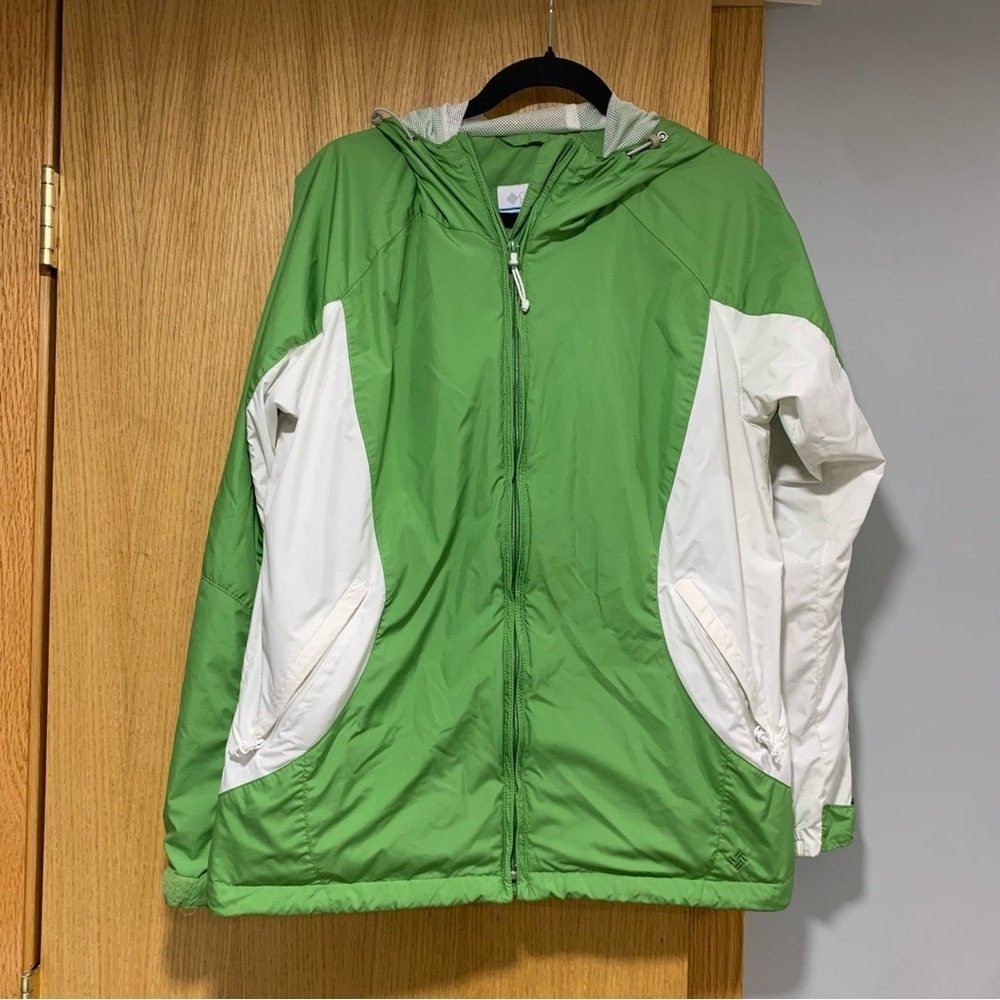 Columbia Woman's Green and White Windbreaker Jacket - Size Large